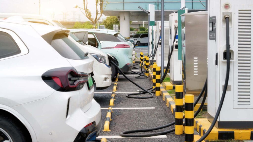 Evde Elektrikli Araç Şarj