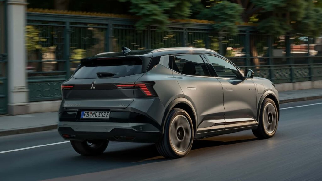 600 km Menzilli Mitsubishi Eclipse Cross EV Tanıtıldı