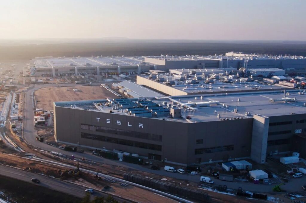 Tesla, araç başına en az su tüketen otomotiv firmalarından oldu