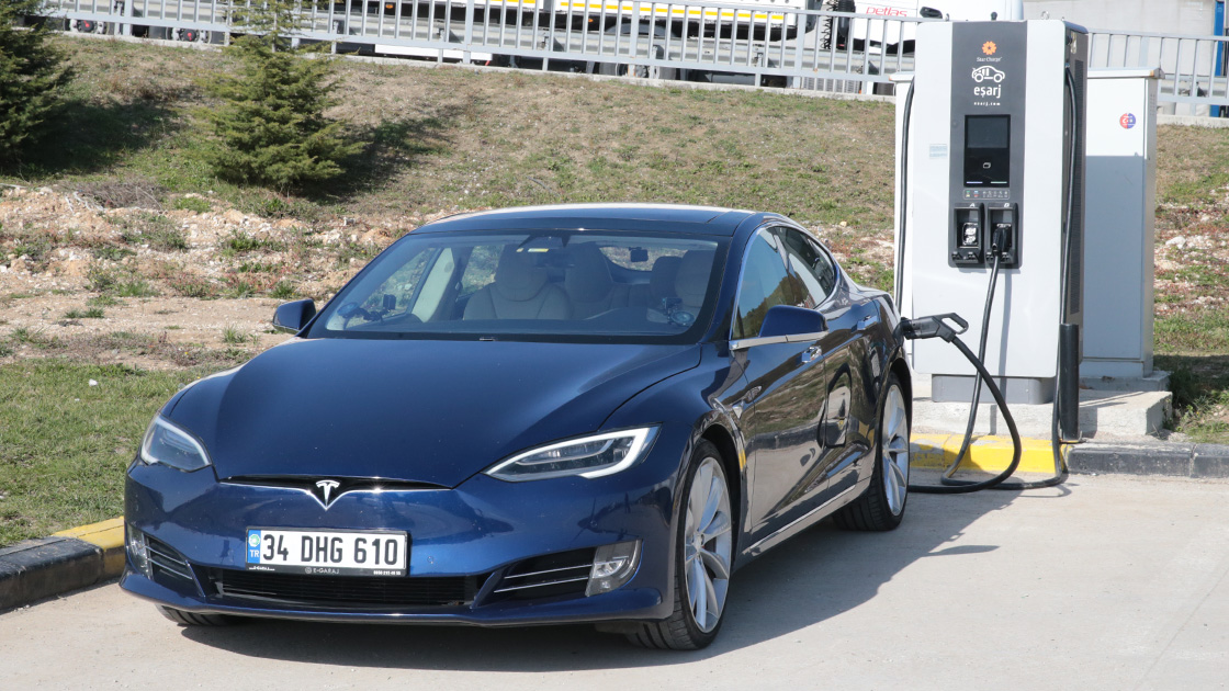 Elektrikli Araç Şarj İstasyonları