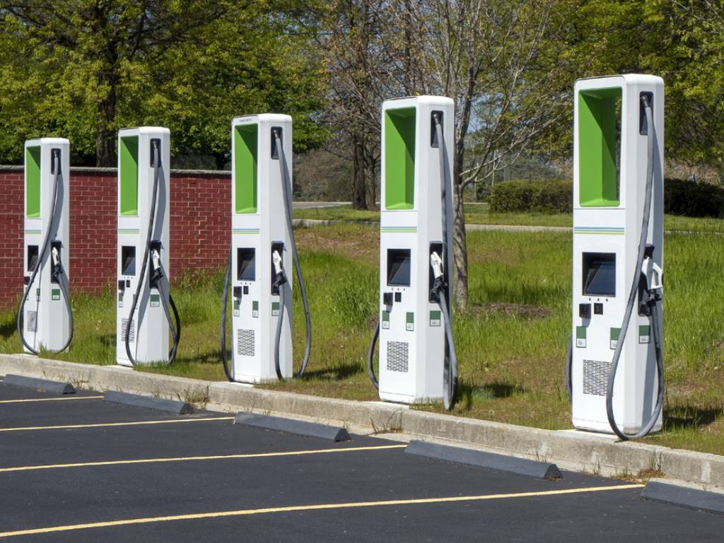 Elektrikli Araç Şarj İstasyonları