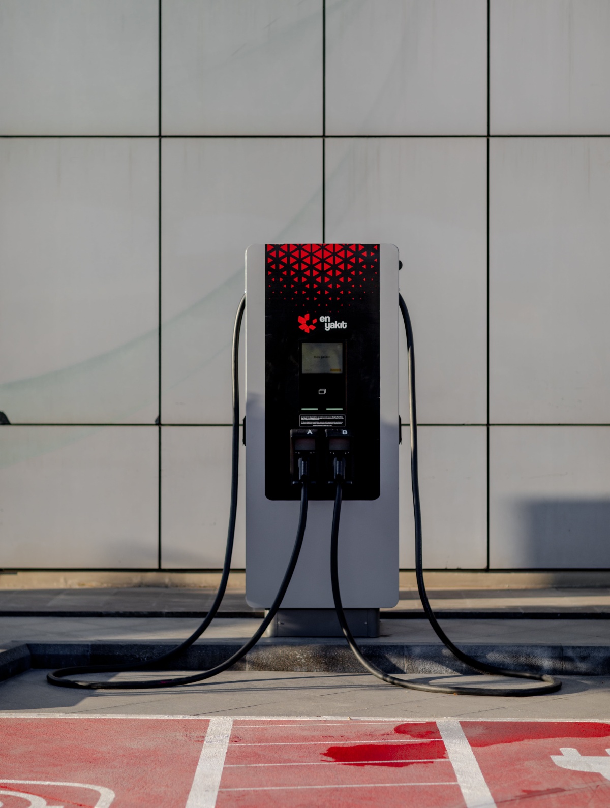 Elektrikli Araç Şarj İstasyonları