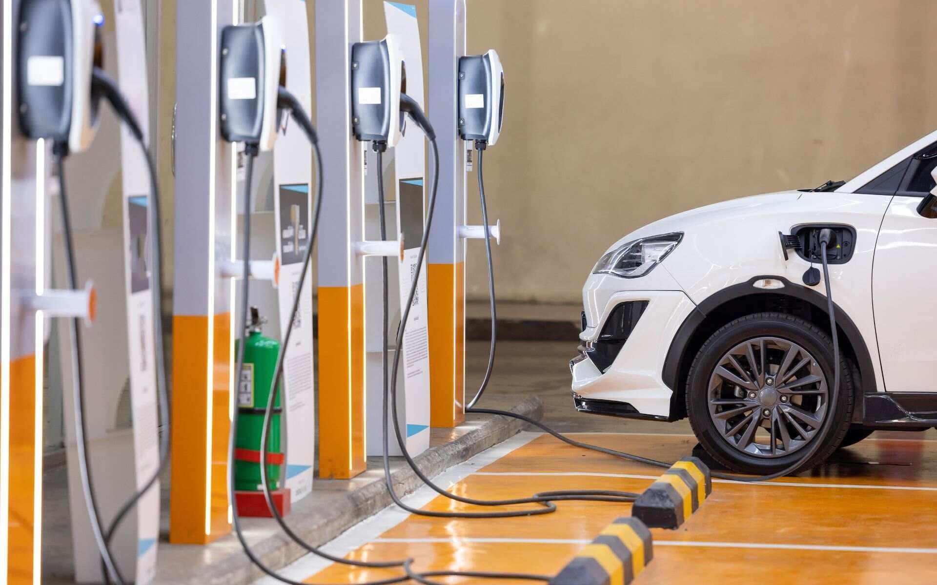 Elektrikli Araç Şarj İstasyonları